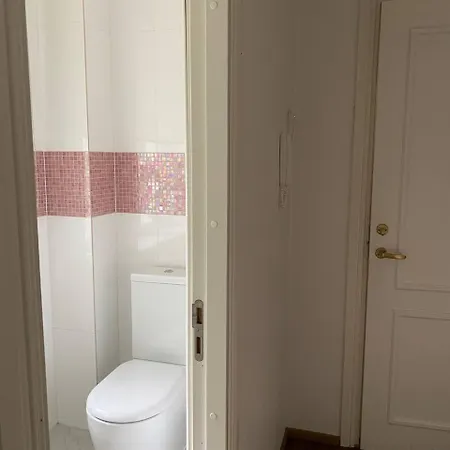 Center Comfort 3 * טאלין